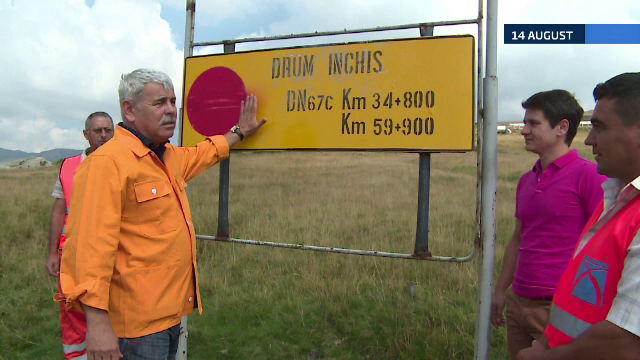 Cat de sigura e Transalpina, "soseaua dintre nori"? Un angajat CNADNR vorbeste despre indicatoare si parapeti lipsa