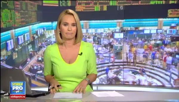 Bursa de la Shanghai a inchis din nou pe rosu. Analist financiar: Ceea ce face guvernul Chinei denota nesiguranta