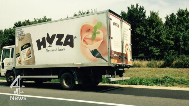 31 de imigranti au fost gasiti in viata intr-un camion frigorific in Franta. Ce temperatura era inauntru