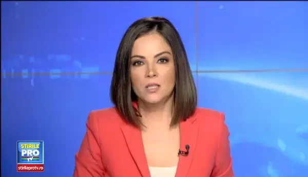 Alex, baiatul desfigurat intr-o explozie, a avut prima operatie, in Turcia. Medicii i-au refacut pleopele, gura si nasul