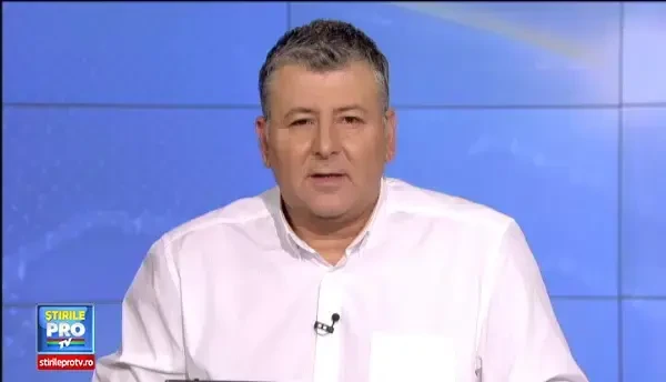 Trasura cu motor din 1904 a atras toate privirile in portul Tomis din Constanta. Are 7 cai putere si prinde maxim 32 de km/h