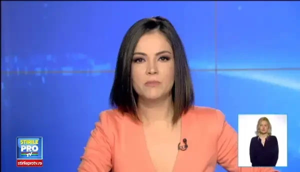 Un barbat din Pitesti si-a injunghiat sotia, sora si cumnatul, insa sustine ca au cazut toti trei. Motivul conflictului