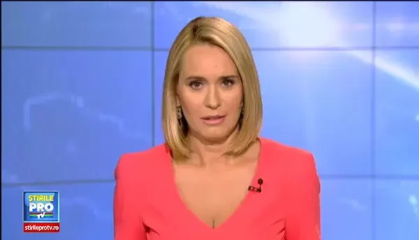 Imagini terifiante in China. Cinci oameni au cazut intr-o groapa de 2 metri, dupa ce pavajul s-a surpat cu totul