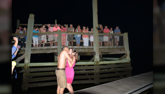 A vrut sa-si ceara iubita in casatorie, dar totul a mers cum nu se putea mai prost. Ce s-a intamplat cand a scos inelul