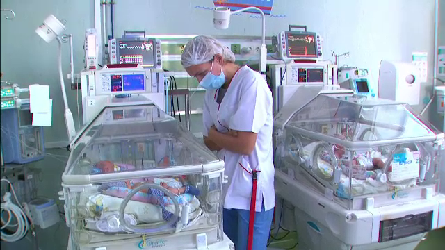 Fericirea imensa a femeii din Campina care a adus pe lume tripleti: "Abia asteptam sa-i luam acasa"