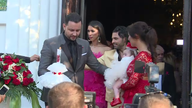 Petrecerea de botez a fiicei lui Pepe a durat pana dimineata. Ce i-au prezis ursitoarele Rosei