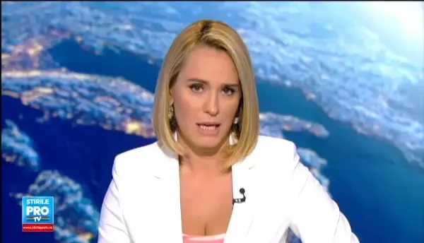 Adrian Mutu a cerut-o de sotie pe iubita lui de 21 de ani. Mesajul pe care i l-a transmis Sandrei pe o retea de socializare