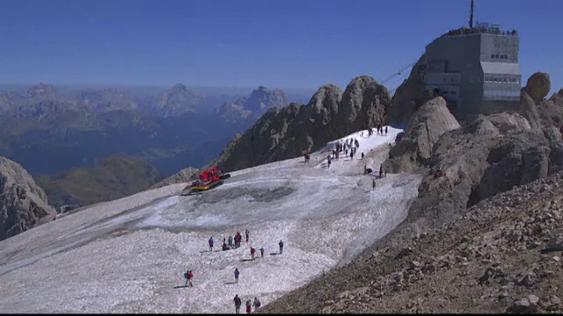 Partiile din Alpii italieni, distruse de temperaturile ridicate. Autoritatile au luat masuri disperate pentru a le conserva