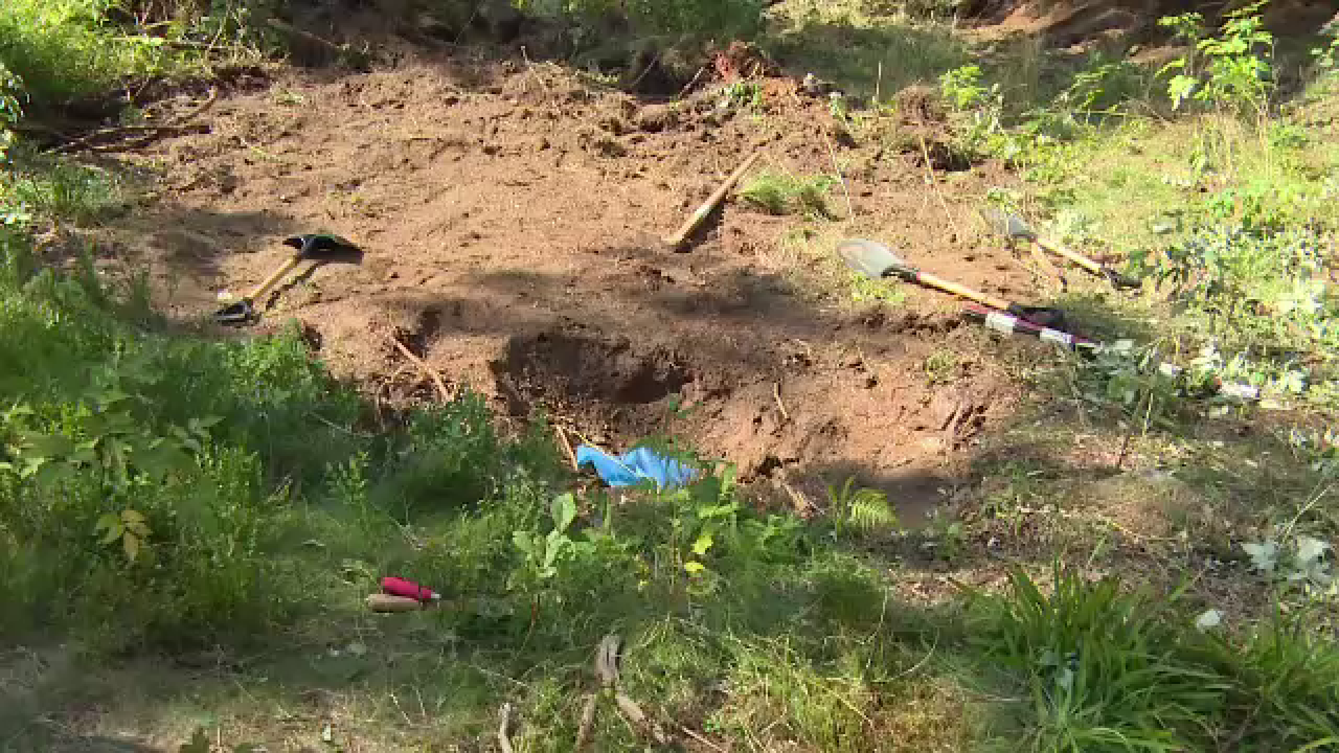 Arheologii cauta trupurile celor 5 eroi care au infruntat comunismul cu pretul vietii. Cine i-a tradat Securitatii