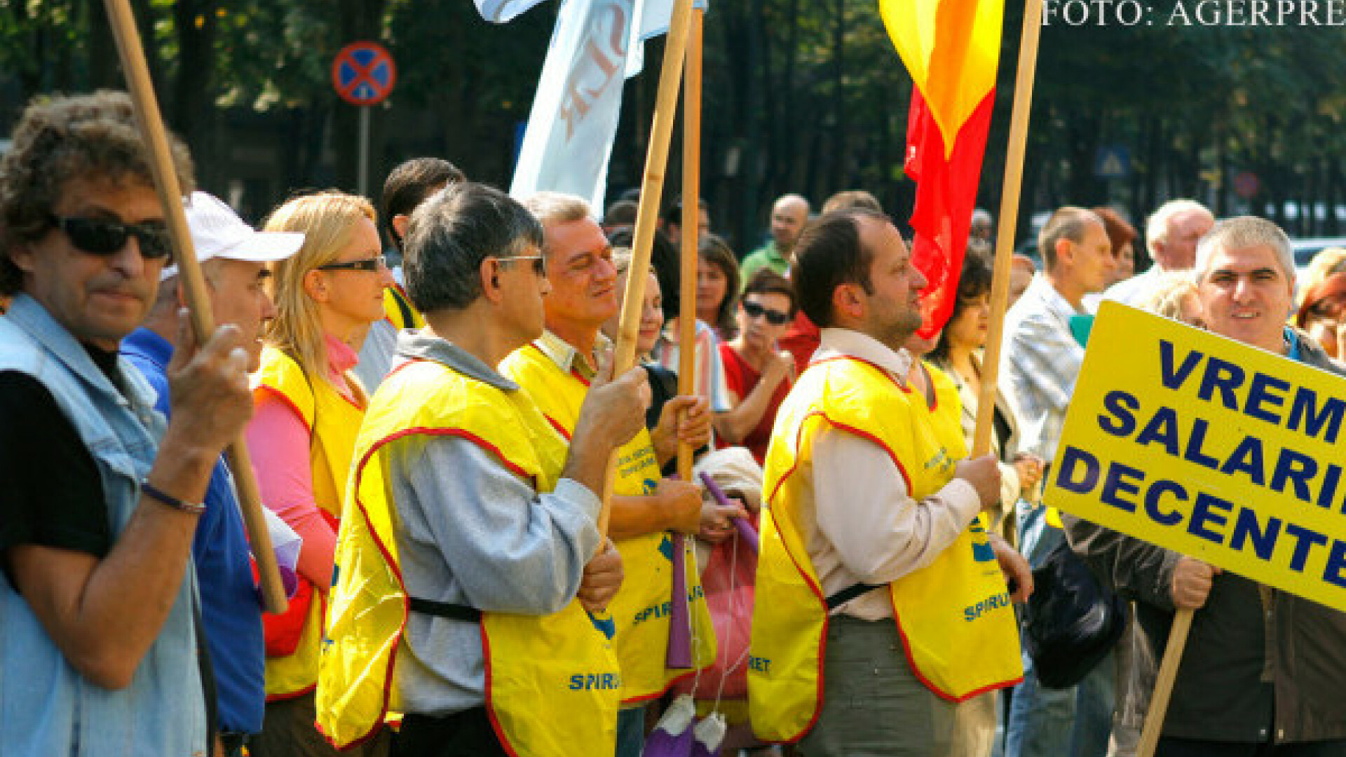 Medicii au protestat in piata Victoriei din Capitala, nemultumiti de marirea de salariu de 25%. Ce le cer guvernantilor