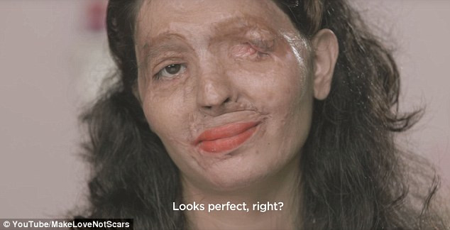 Cumnatul ei i-a mutilat chipul cu acid. Cum reuseste tanara sa se machieze pentru a arata prezentabil. VIDEO