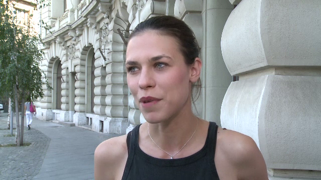 Actrita Ana Ularu joaca alaturi de Tom Hanks in "Inferno". "Este minunat. Am trecut cu el prin tot felul de peripetii"