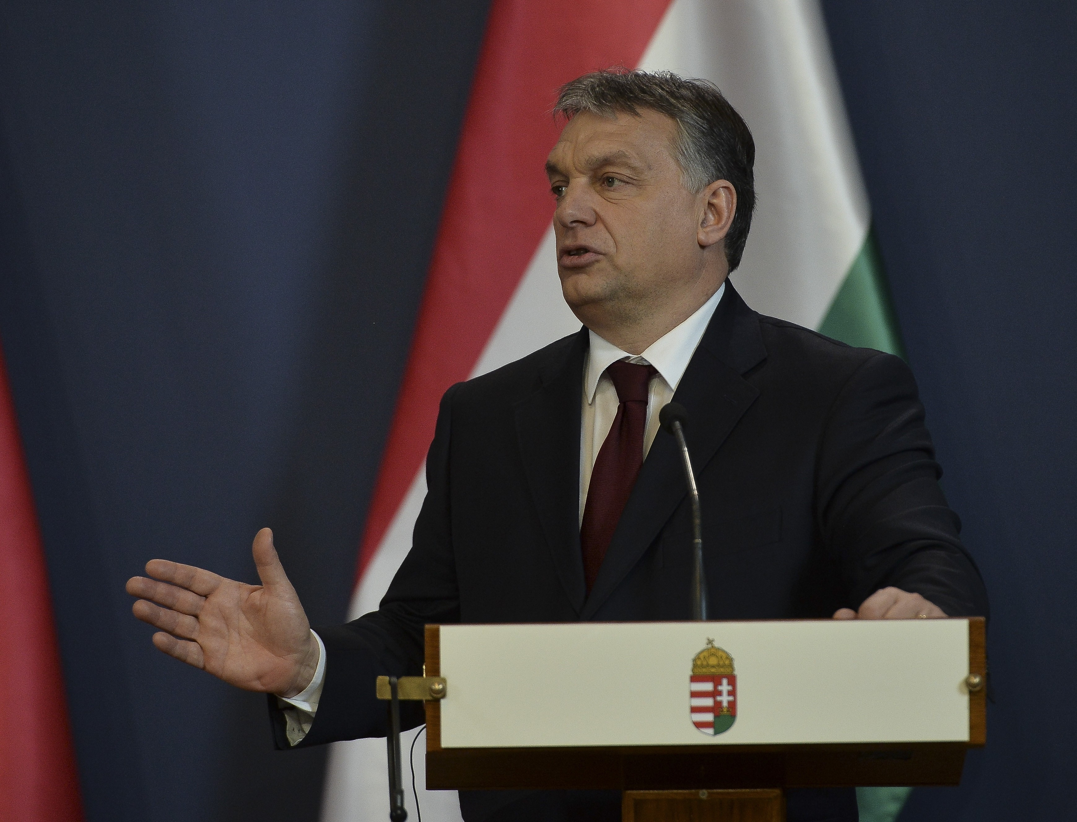 Viktor Orban: "Afluxul de imigranti catre Europa este fara sfarsit". Ungaria, pregatita sa ridice un nou gard