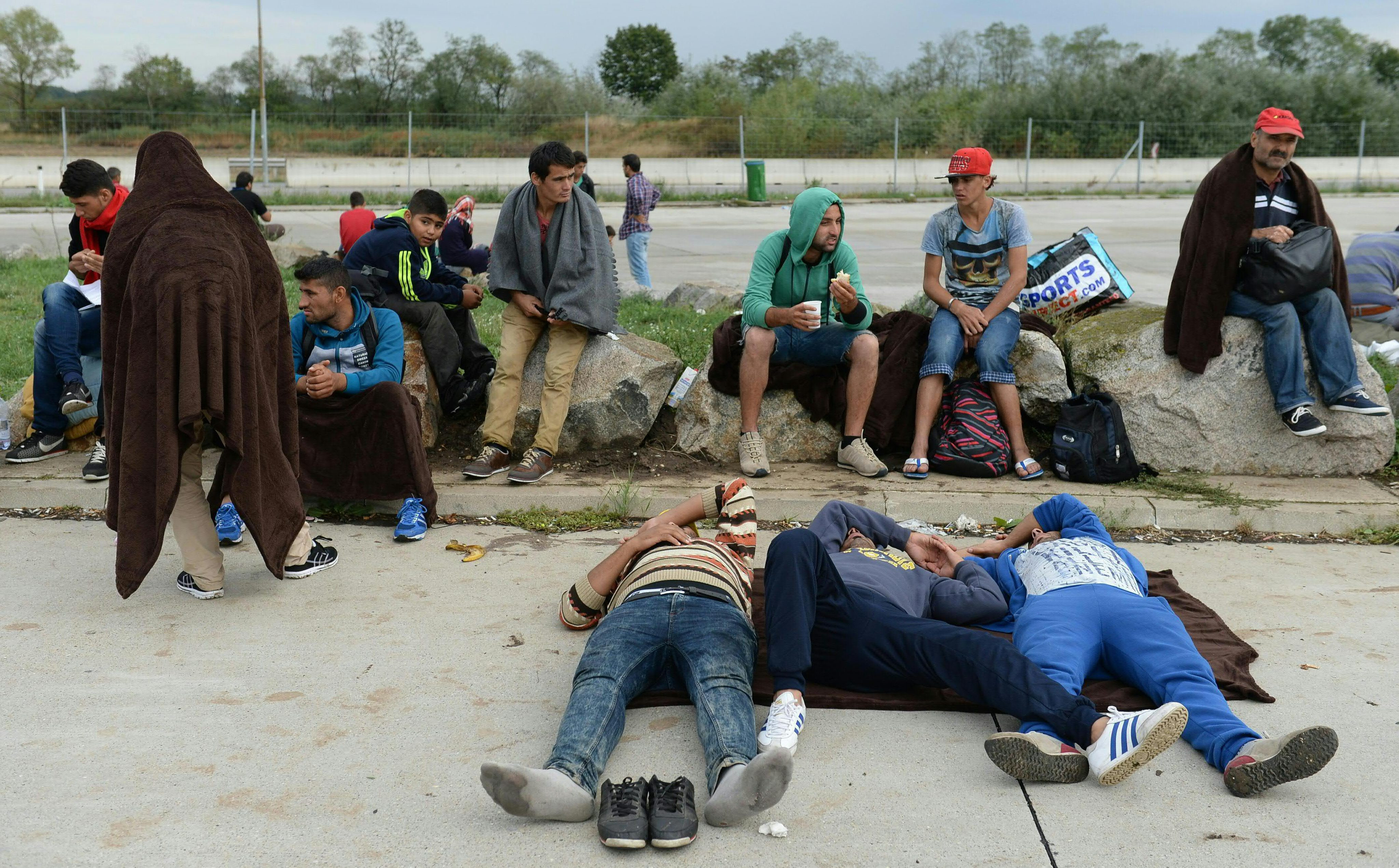 Austria si Germania permit intrarea imigrantilor. Mesajul Austriei catre UE: "Europa este un bazar, deschideti ochii"