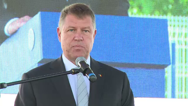 Klaus Iohannis, in vizita la Uzina de la Mioveni: "Masina Dacia este un simbol pentru imaginea romanilor"