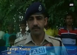 Caz tulburator in India. Doua surori au fost rapite, violate si ucise. Una dintre ele, spanzurata si mutilata cu acid