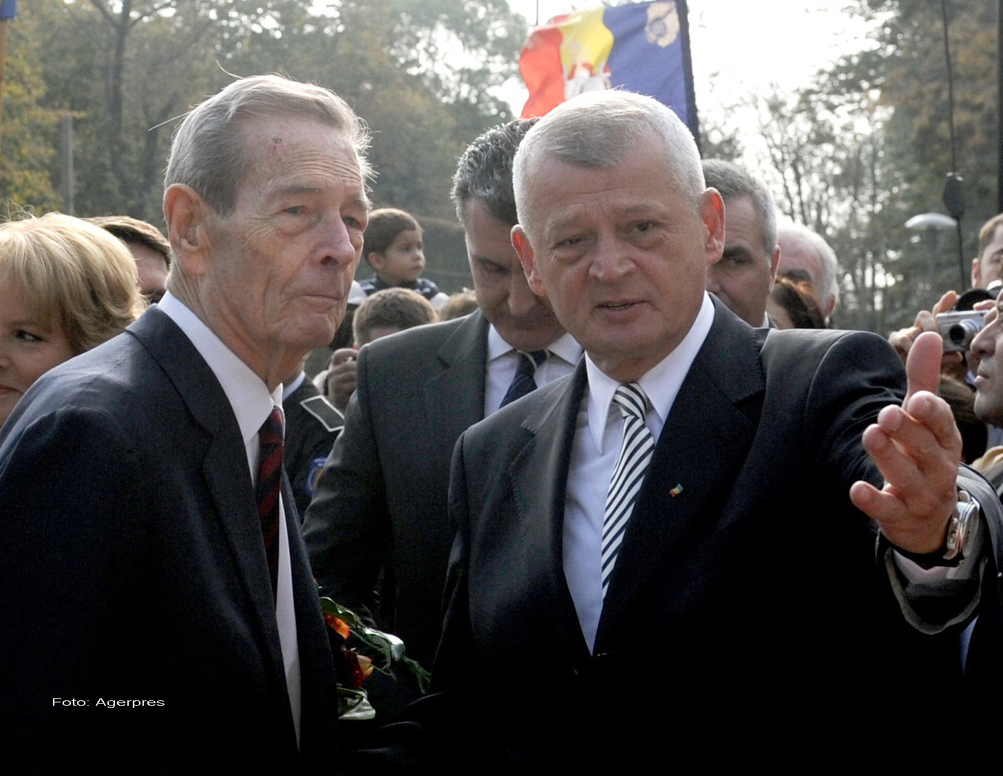 Regele Mihai i-a retras lui Sorin Oprescu calitatea de membru al Ordinului Coroana Romaniei. Anuntul facut de Casa Regala