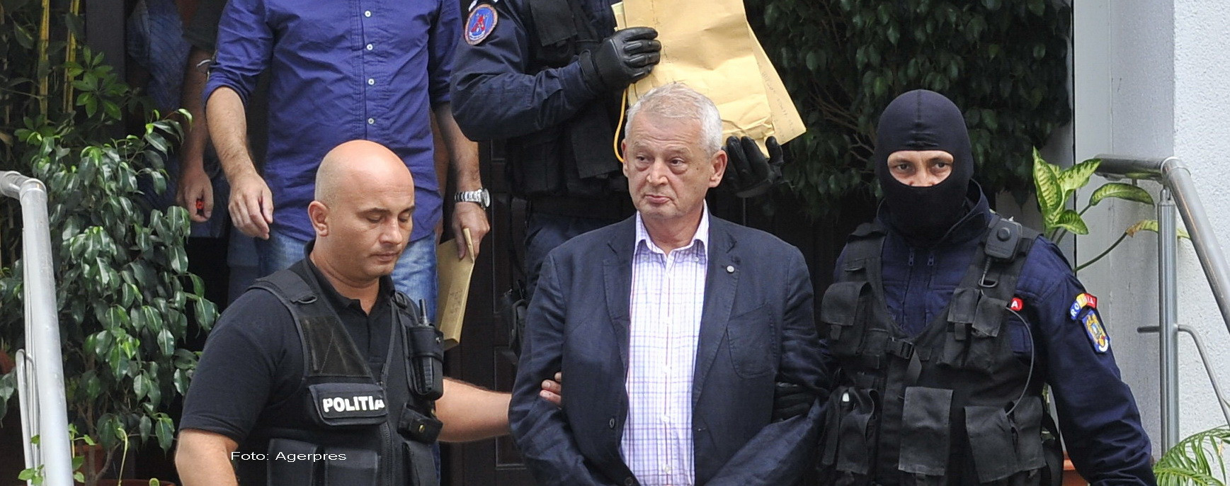 Mesajul lui Sorin Oprescu din spatele gratiilor. Edilul arestat vrea sa se stie ca NU e "un derbedeu"