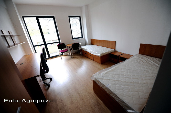 Refugiatii ar putea fi plasati in caminele de studenti: "Daca vin cu ganduri pasnice, se vor integra bine"