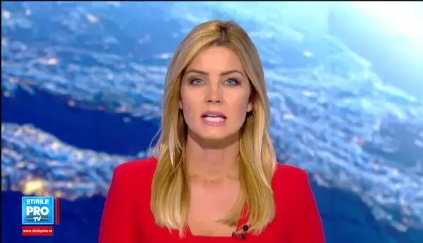 Talharii in lant in Roman, comise de o banda de copii