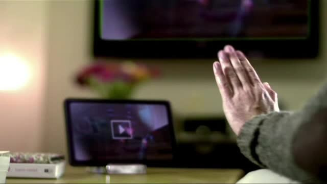 Telecomanda va disparea curand din vietile noastre. Tehnologia de comanda prin gesturi este deja prezenta, din 2010