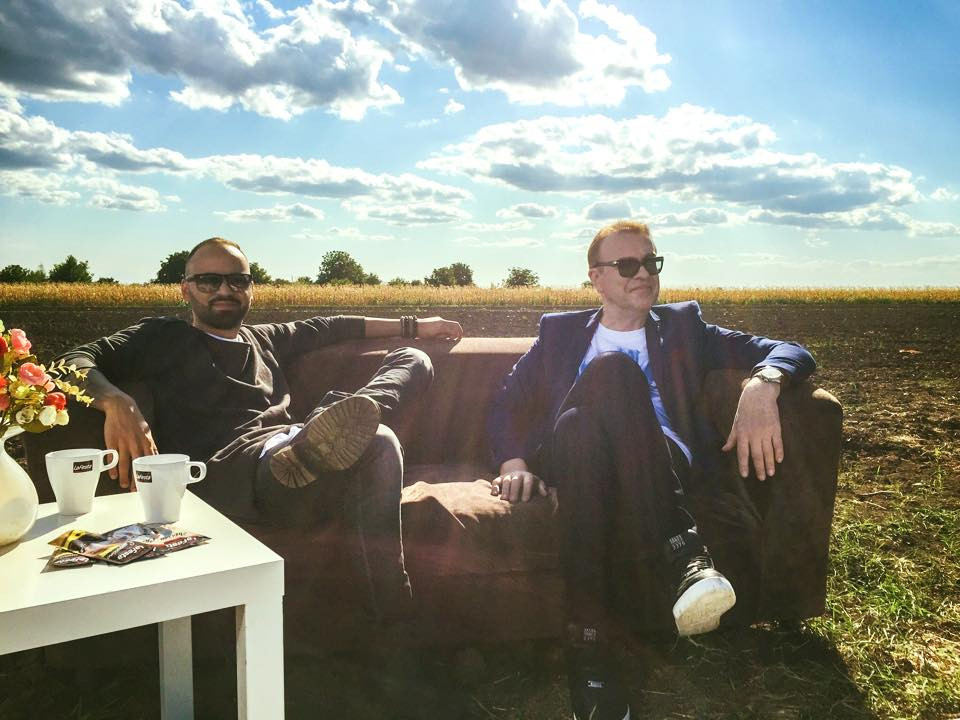 Gabriel Cotabita revine in lumea muzicii. Cantaretul a filmat un nou videoclip, alaturi de Andreea Esca si Matteo