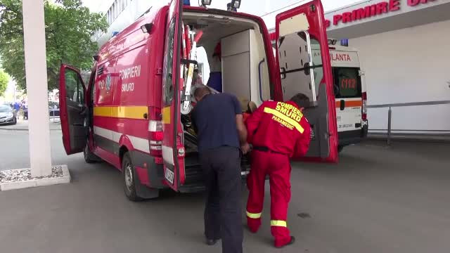 Femeie din Maramures, atacata de un pitbull pe strada. A fost internata la spital in stare critica