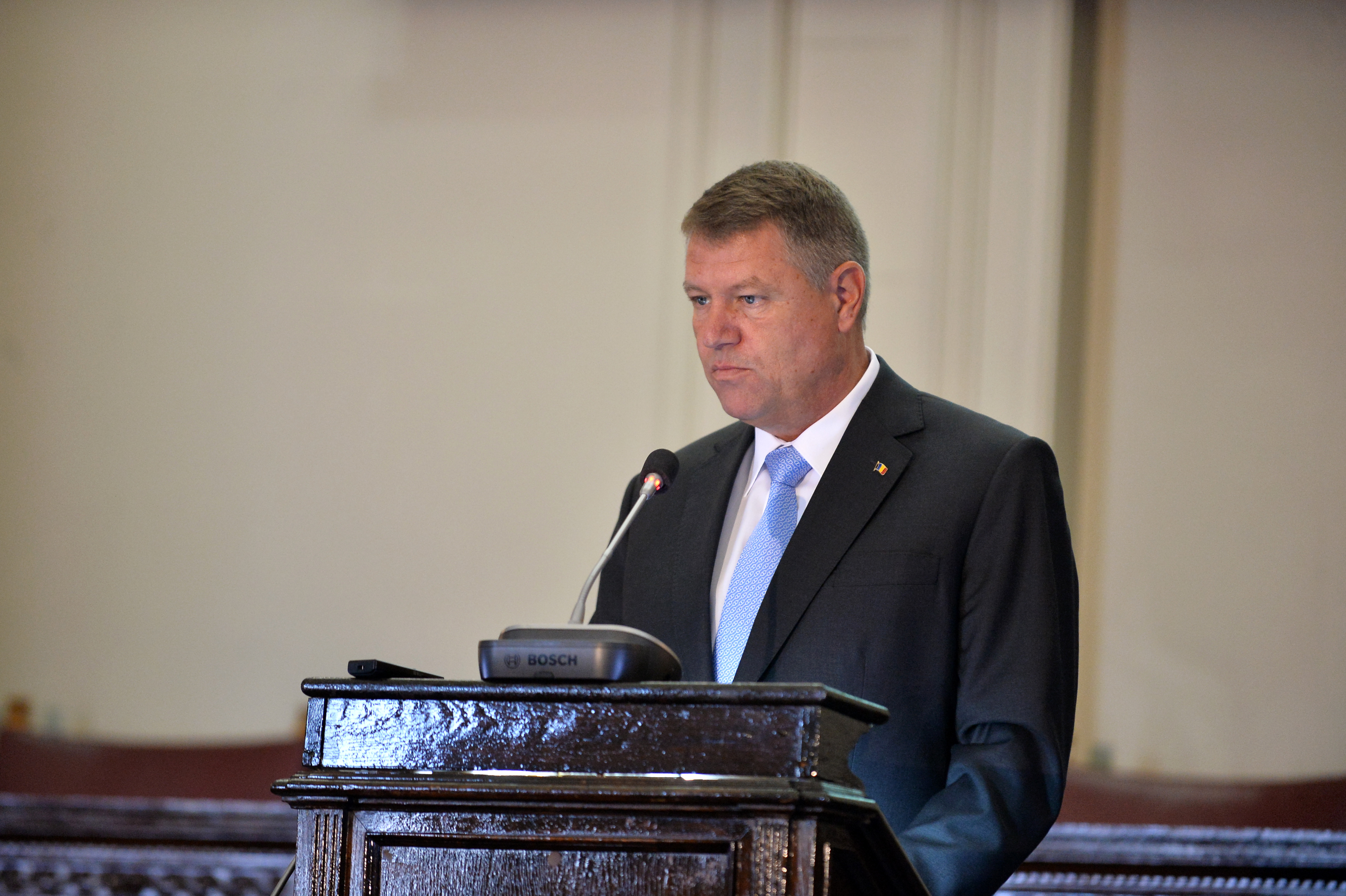Iohannis: O solutie pentru diminuarea fenomenului "brain drain" - recunoasterea diplomelor, facilitarea echivalarii studiilor