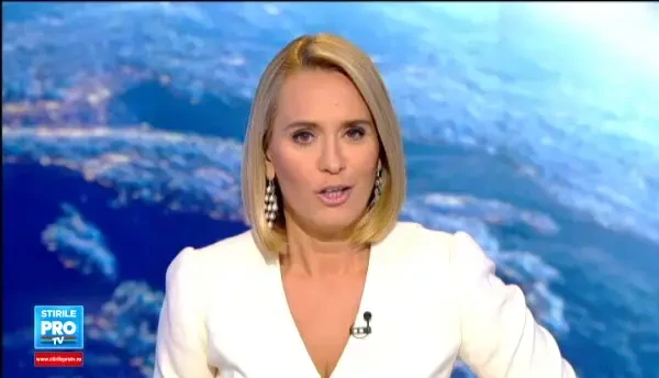 Madalina Ghenea, alaturi de Cristiano Ronaldo, in reclama pentru parfumul lansat de fotbalist. E o persoana foarte placuta