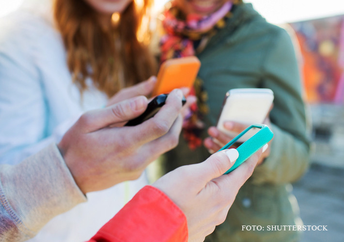 Noutati foarte importante pentru utilizatorii de WhatsApp si Waze. Ce schimbari mari vor aparea in cele doua aplicatii