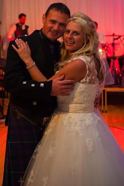 O durere de masea era sa ii strice nunta. Cum a ajuns mireasa la stomatolog. FOTO