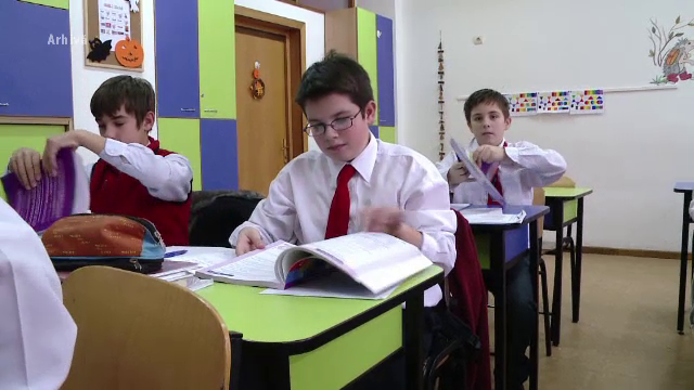 Modificarea structurii anului scolar ii nemultumeste pe agentii de turism. Cum ii afecteaza prelungirea vacantei de iarna