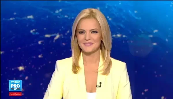 Urs cu capul albastru fotografiat in Canada. Cum explica specialistii fenomenul