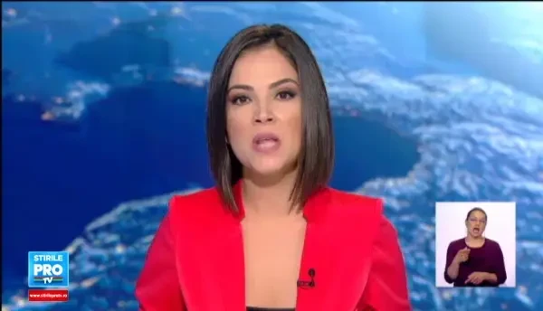 Un copac s-a prabusit exact cand trecea cu masina pe acolo. Martorii au sarit sa il ajute pe sofer, dar a fost in zadar