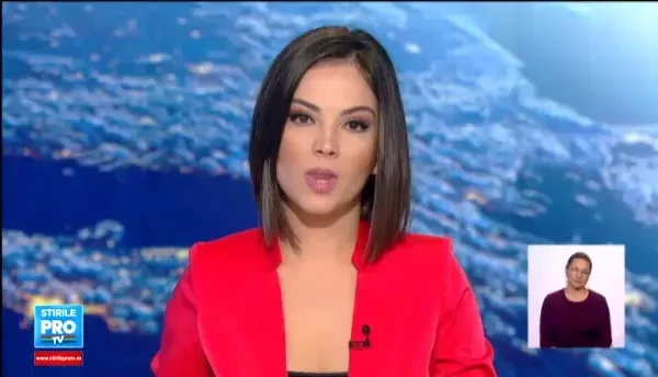 Caseta in care s-a aflat inima Reginei Maria, expusa pe nava militara cu acelasi nume. Ceremonia s-a desfasurat la Constanta