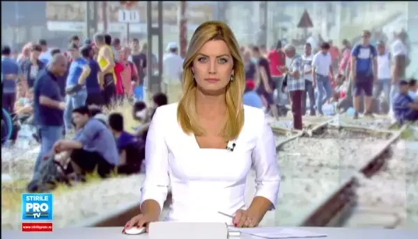 Reportaj printre refugiatii care-si risca vietile pe mare, ca sa ajunga in Occident. Cat de important e Facebook-ul pentru ei