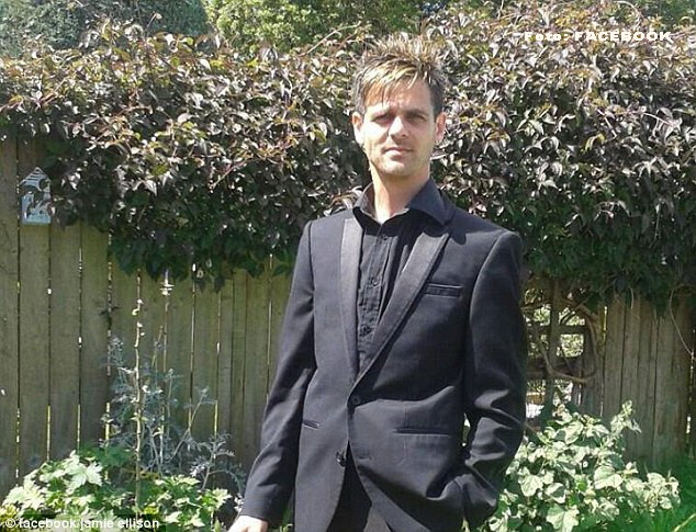 Un tata a facut apel pe Facebook pentru gasirea celui care i-a accidentat fiul si a fugit. Cand a aflat cine e .. a inghetat