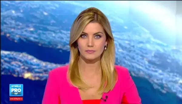 Imagini emotionante difuzate in direct in Spania. Pompierii s-au luptat minute intregi sa salveze un catelus intoxicat cu fum