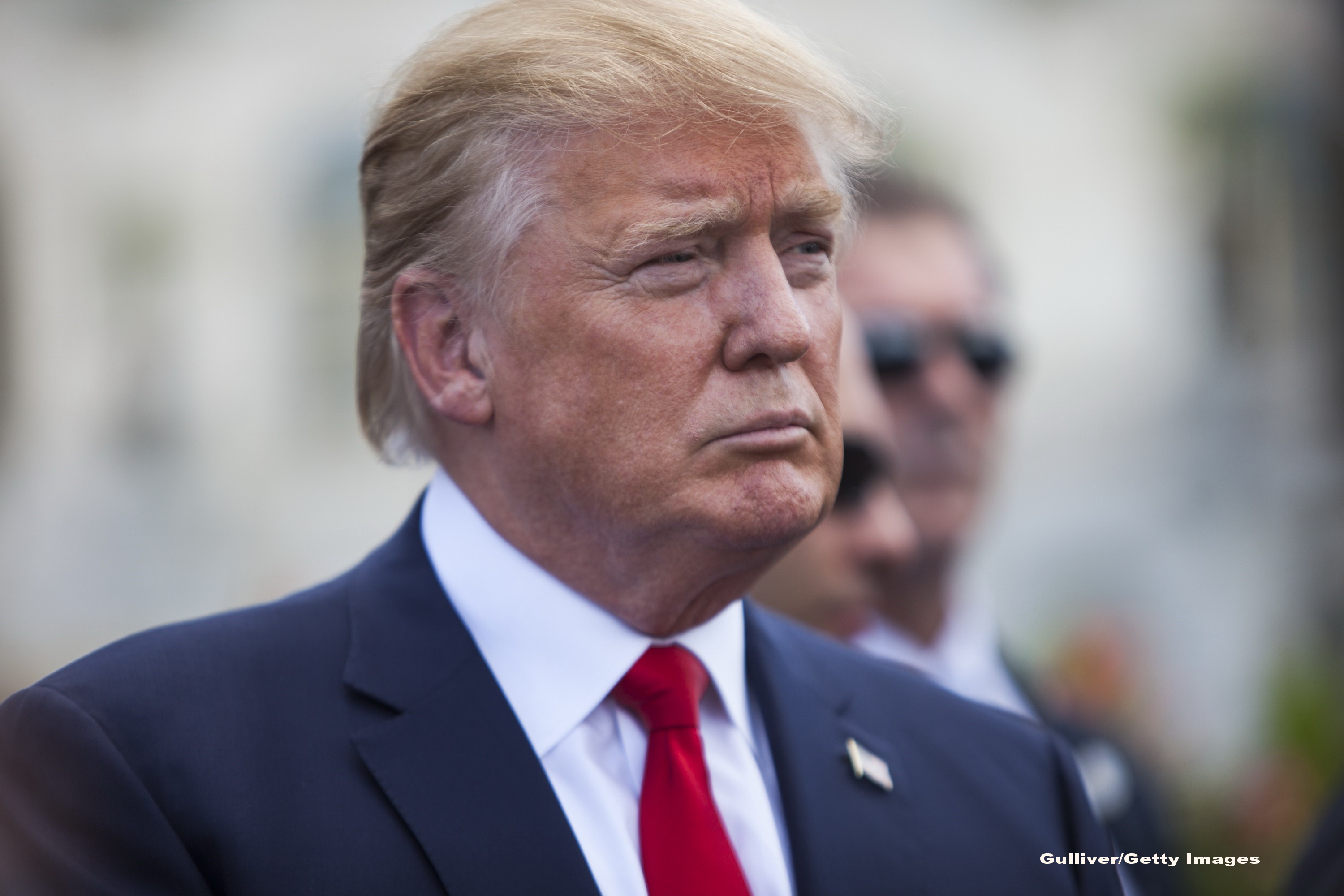 Donald Trump: Daca francezii ar fi avut arme, daca aveau dreptul, situatia ar fi fost foarte diferita. Nimeni nu era inarmat