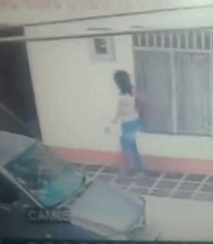 Jurnalista de 25 de ani, executata in plina strada. Autoritatile ofera o recompensa celui care il recunoste pe criminal