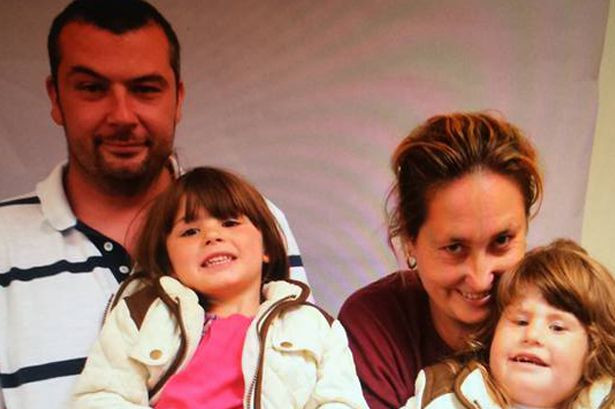 Doua gemene din Marea Britanie, atacate de un caine. Cum a reusit tatal sa le salveze din coltii animalului