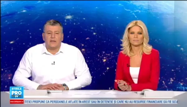 Inundatii devastatoare in Italia. Apele au rupt bucati din case si drumuri, iar mai multe persoane sunt date disparute