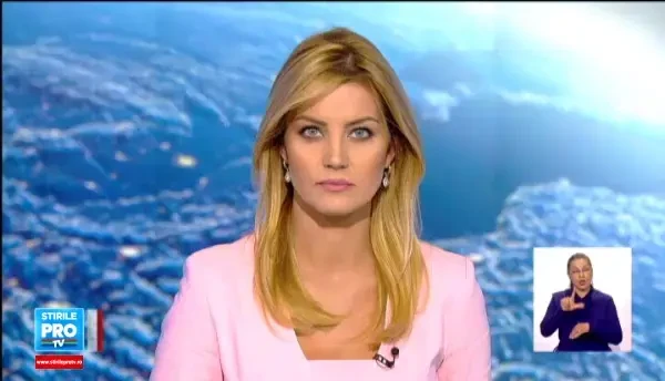 Johnny Depp nu a fost in cea mai buna forma la premiera filmului Black Mass. Cum a aratat actorul langa sotia sa