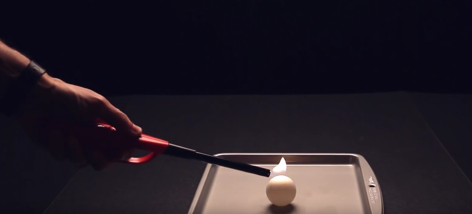 10 trucuri cu foc! Ce se intampla cand arzi o minge de ping-pong