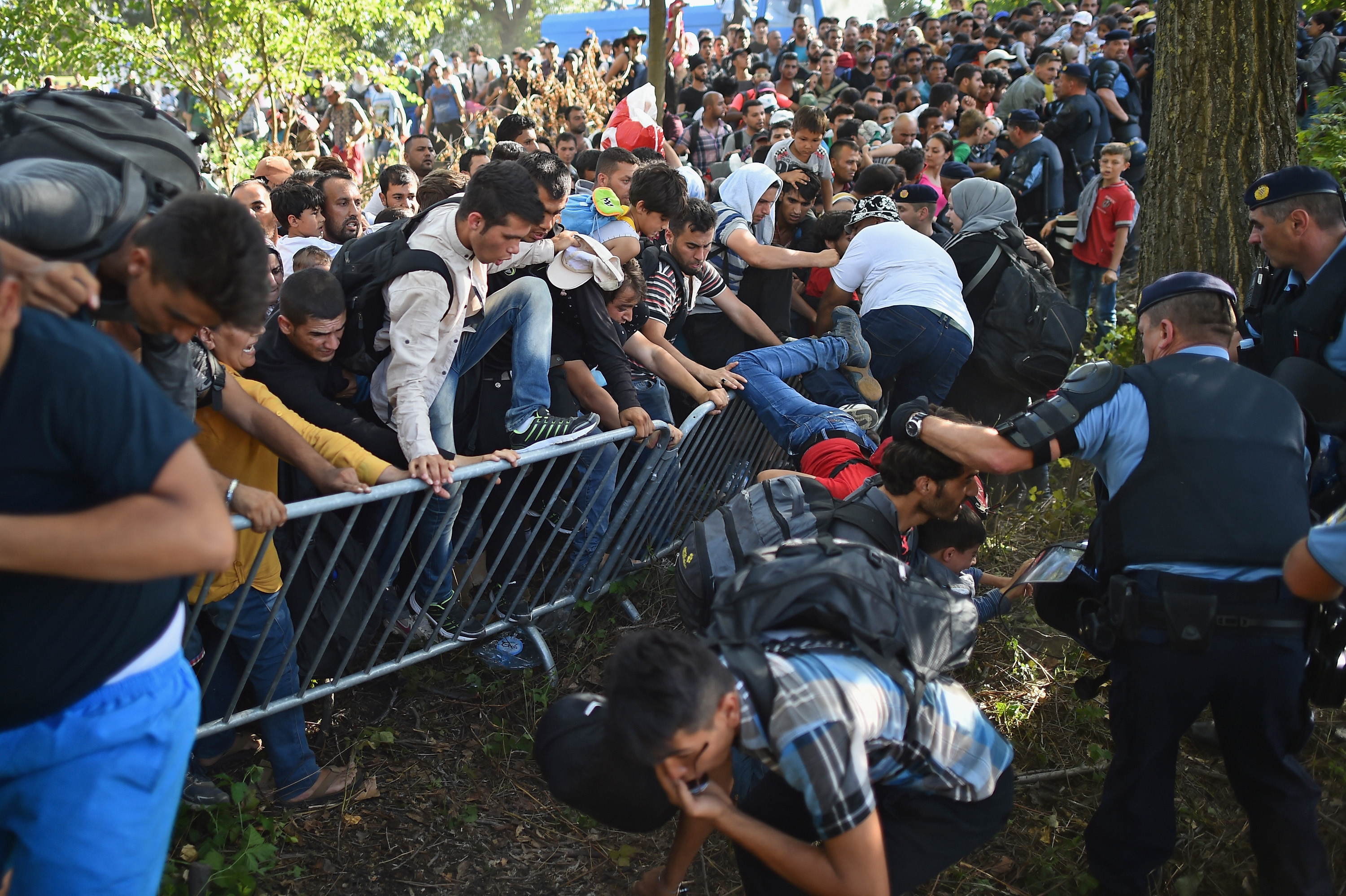 Atentionare de calatorie a MAE pentru Croatia. Ce probleme ar putea avea turistii romani din cauza fluxului de migranti