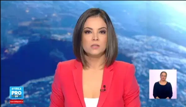 Au construit scoala, dar au uitat sa cumpere banci si scaune. Zeci de elevi, umiliti si pusi sa invete pe parchet