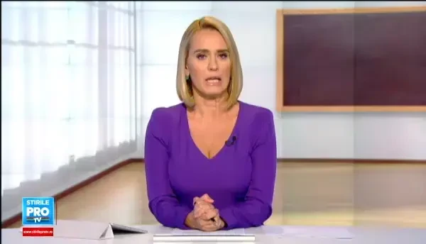 Au construit scoala, dar au uitat sa cumpere banci si scaune. Zeci de elevi, umiliti si pusi sa invete pe parchet