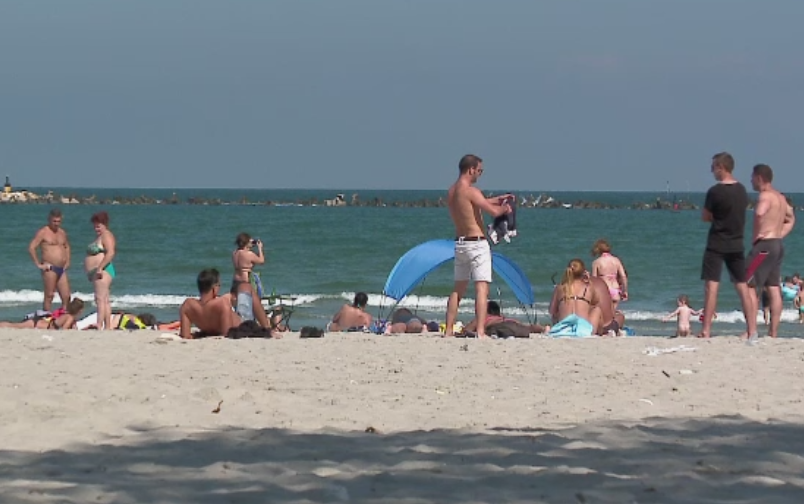 Aglomeratie pe litoral, in ultimul weekend cu temperaturi de vara. Hotelierii, surprinsi de rezervarile facute in cateva zile