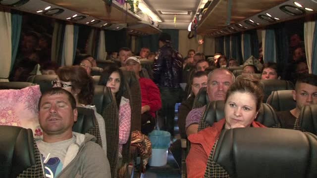 Romanii dornici de castiguri mari se duc in Spania sau Italia la cules de struguri. Cat se poate castiga intr-o luna