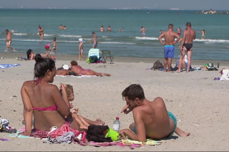 Plaja din Mamaia sufera modificari importante. Surpriza de care vor avea parte cei care vor merge in 2016 pe litoral